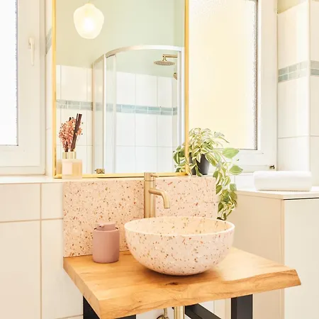 Apartment Olive - Scandi - Kingsize - Free Parking *