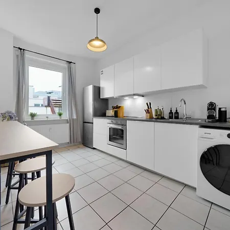 Olive - Scandi - Kingsize - Free Parking Hanôver