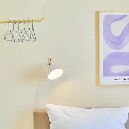 Olive - Scandi - Kingsize - Free Parking