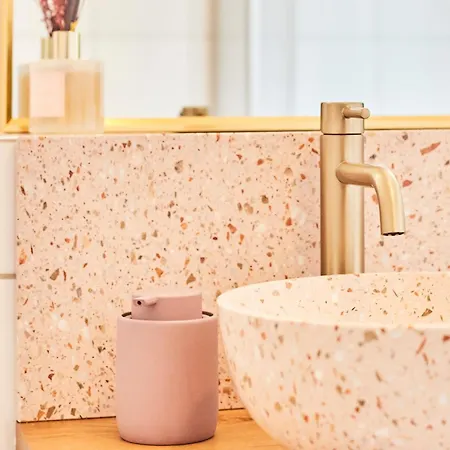 Olive - Scandi - Kingsize - Free Parking Lägenhet *